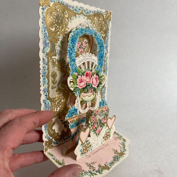 Vintage 3D Valentine Card "For A Dear Grandmother" Pop-Out Embossed Grandma 1963 - Picture 3 of 8